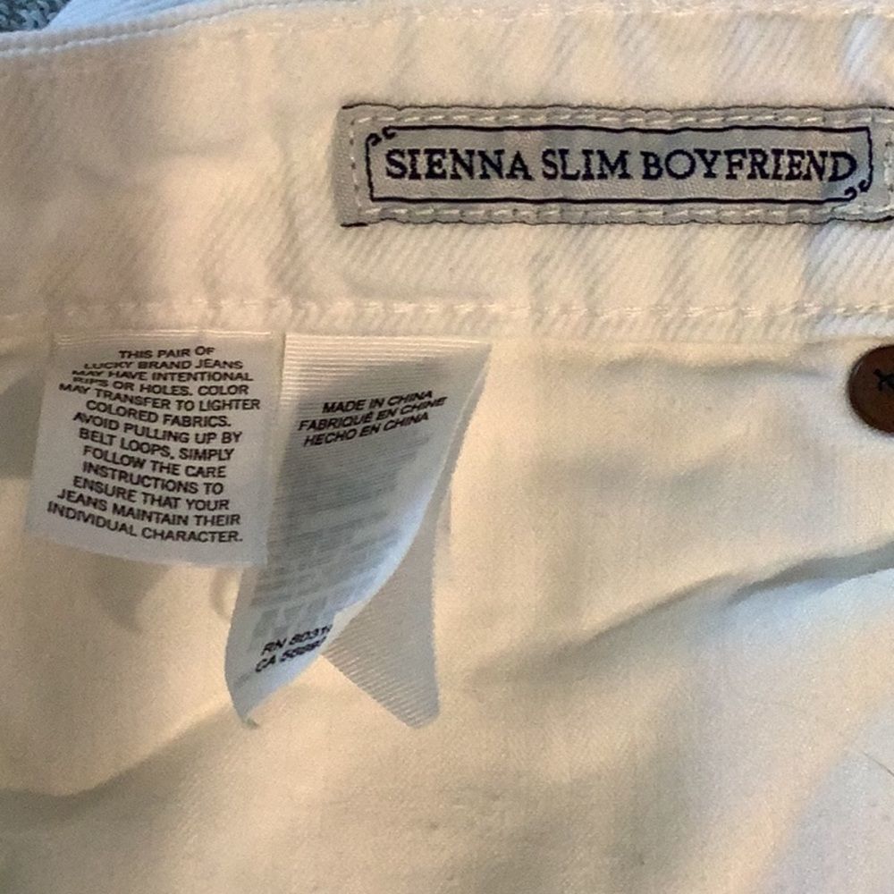 Lucky Jeans - Picture 6 of 6